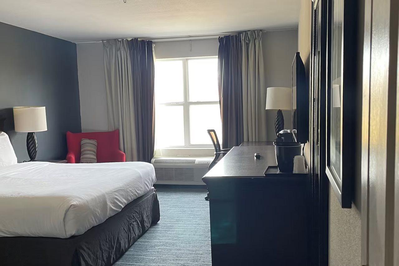 Baymont By Wyndham Sumter Hotel Buitenkant foto