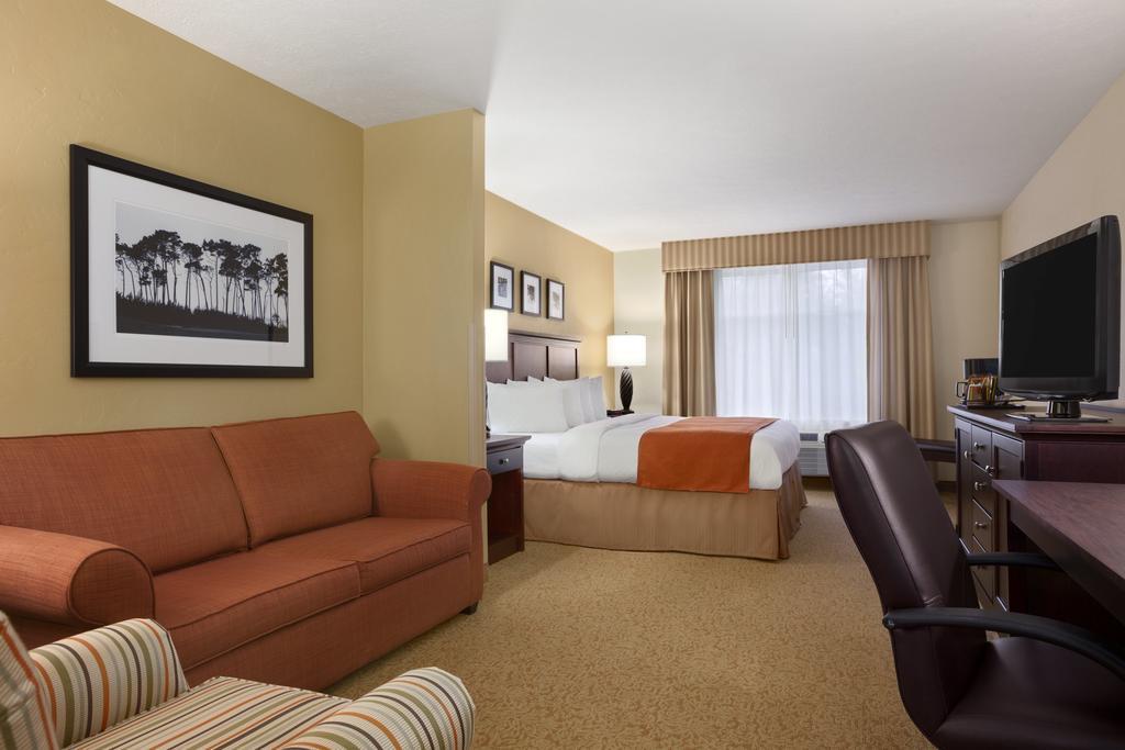 Baymont By Wyndham Sumter Hotel Buitenkant foto