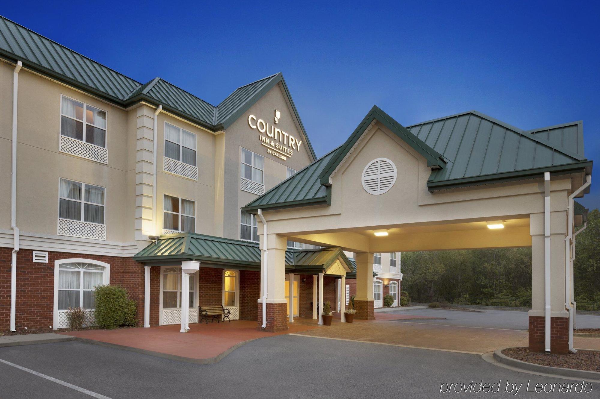Baymont By Wyndham Sumter Hotel Buitenkant foto